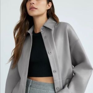 NWT Aritzia Babaton Pelli Shirt Jacket in Marble Grey